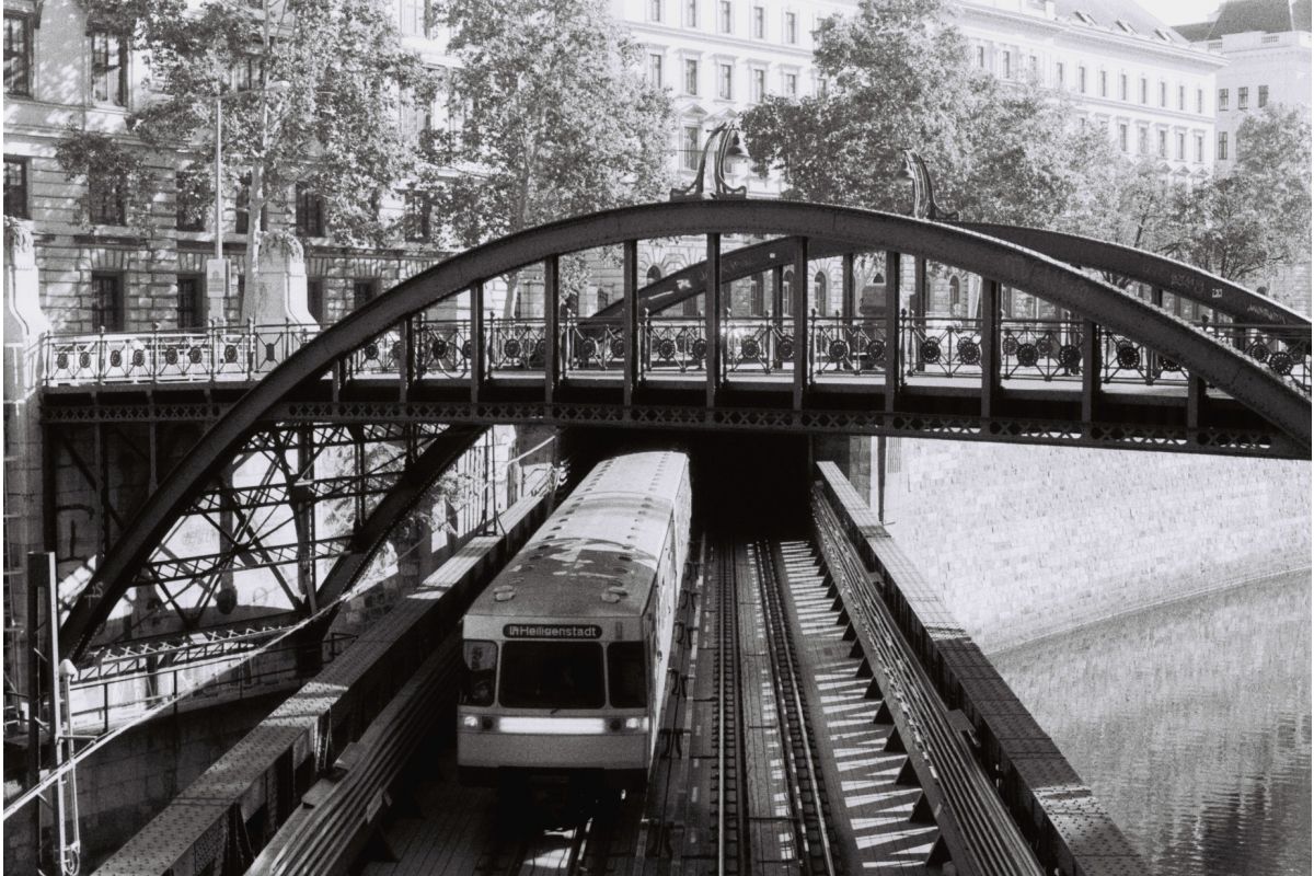 Lomography Berlin Kino, ISO 400, 35mm, 36 exp, B&W Film