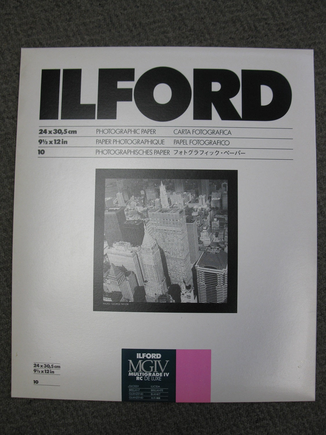 Ilford MULTIGRADE MGIV RC Deluxe Paper Glossy 9.5 x 12" x 10 SheetsIlford MULTIGRADE MGIV RC Deluxe Paper Glossy 9.5 x 12" x 10 Sheets Ilford MULTIGRADE MGIV RC Deluxe Paper Glossy 9.5 x 12" x 10 Sheets